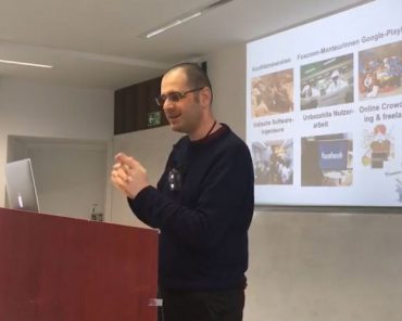 ফুক্সের চোখে সামাজিক মাধ্যম