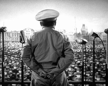 মহান স্বৈরশাসকের শেষ অভিভাষণ