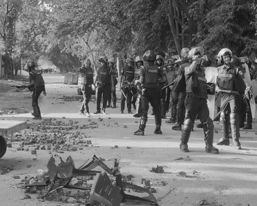 সরকার কি দায় এড়াতে পারে?